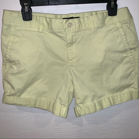 Banana Republic Women's Chino Shorts - Picture 1 of 3